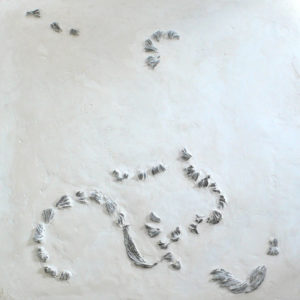 Infiniment petit 2 - 2011, bas relief sur toile, plâtre et terre cuite, 80 x 80 cm